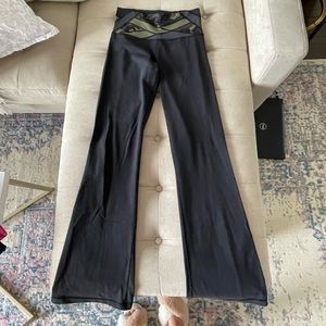 LULU LEMON YOGA PANTS